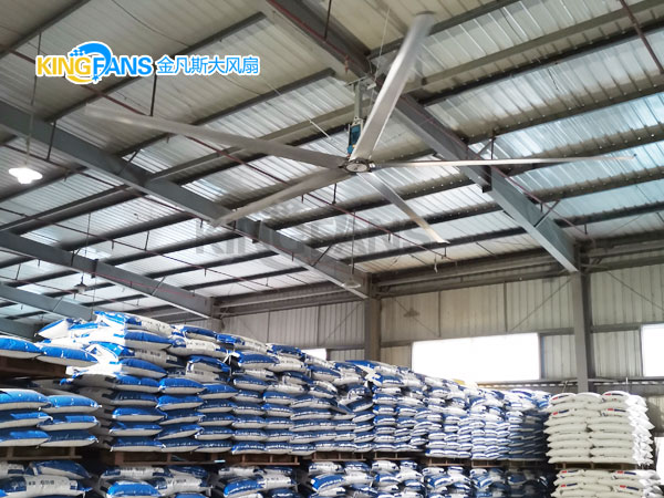 大型工廠安裝工業(yè)節(jié)能風扇和中央空調哪個更劃算？